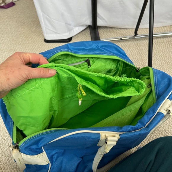 Nike Bags Nike Vintage Blue And Green Duffle Gym Bag Medium Poshmark